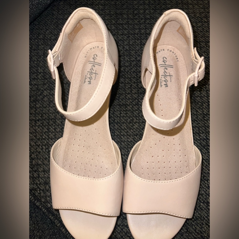 Clark’s Abigail Jane Blush Leather Low Wedge Sandals